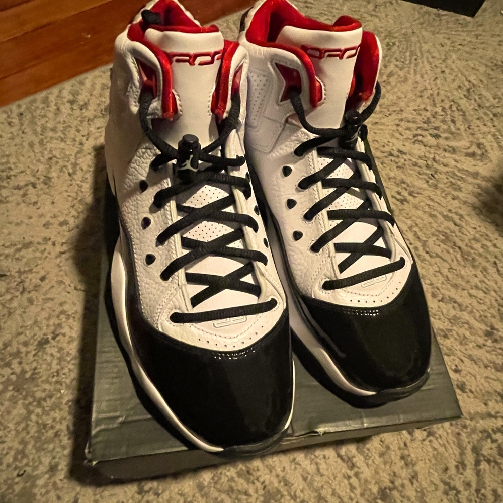 Mens Jordan b’loyal white/black